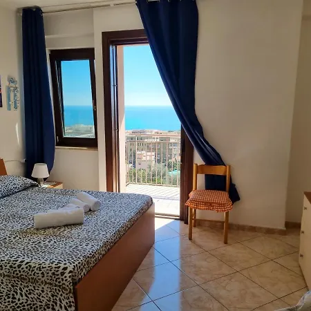 Via Pasquale Testa Formia Extérieur photo