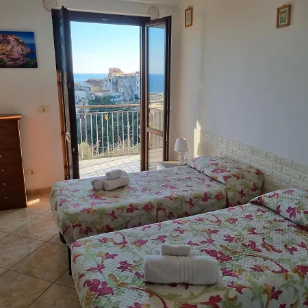 Via Pasquale Testa Formia Extérieur photo