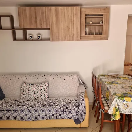 Via Pasquale Testa Formia Extérieur photo