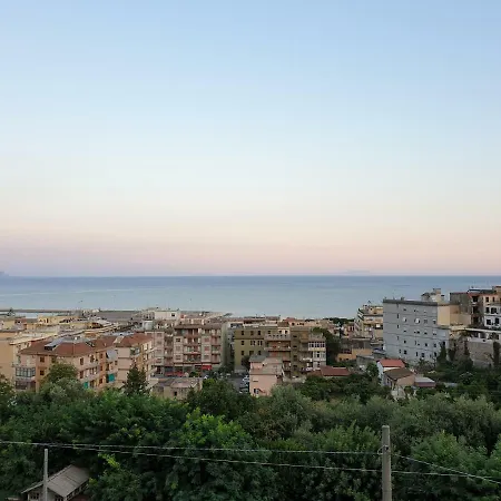 Via Pasquale Testa Formia Extérieur photo